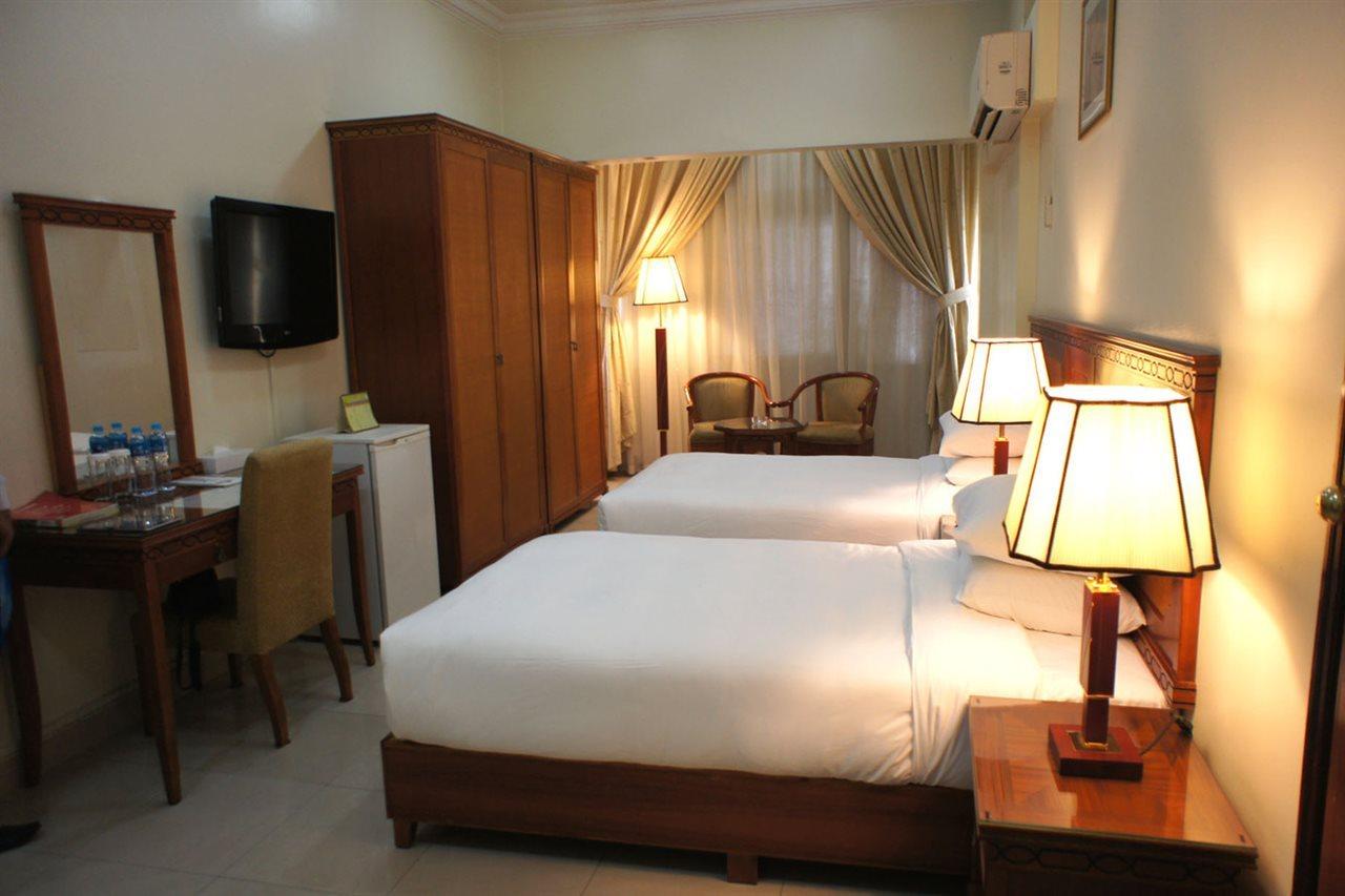 Al Muntazah Plaza Hotel Доха Екстер'єр фото