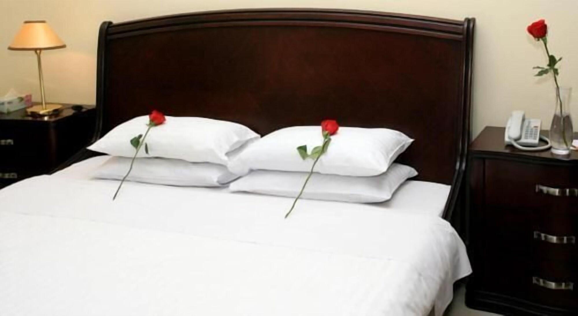 Al Muntazah Plaza Hotel Доха Екстер'єр фото