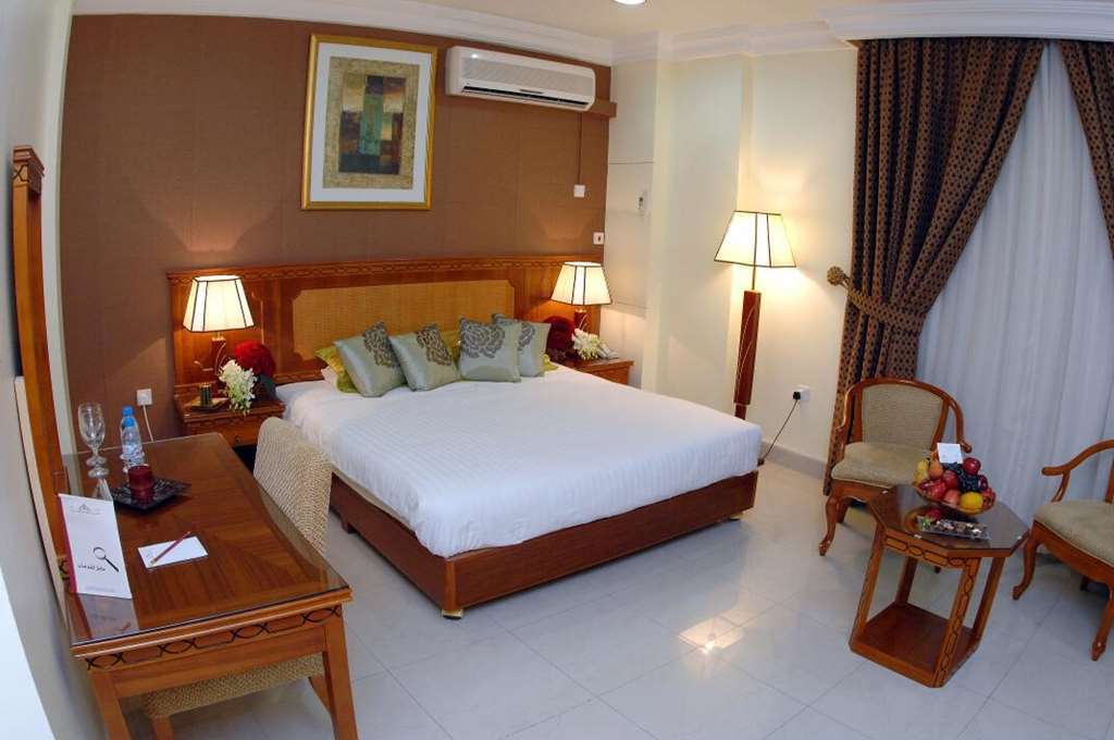 Al Muntazah Plaza Hotel Доха Номер фото