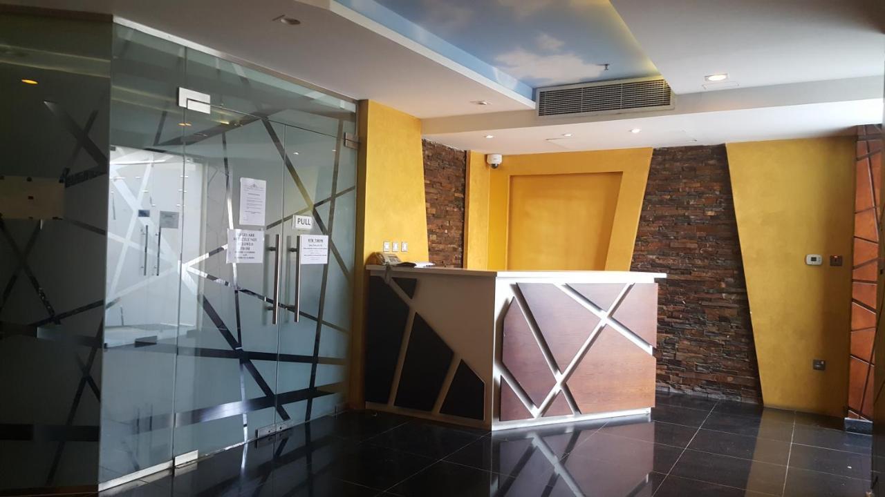 Al Muntazah Plaza Hotel Доха Екстер'єр фото
